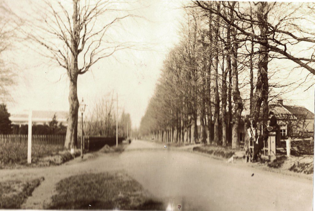De Utrechtseweg nabij "de Koude Herberg". Foto uit 1889.
