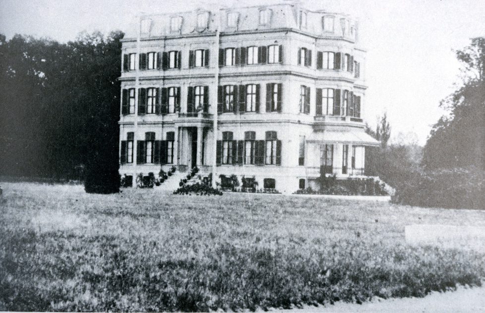 Het huis Oranje Nassaus Oord na de verbouwing van Willem III voor in gebruik neming als sanatorium